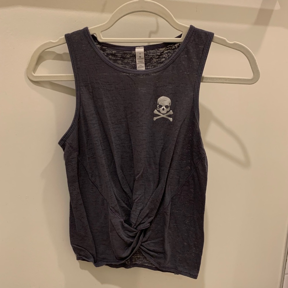 SoulCycle, Lululemon breeze through twist tank